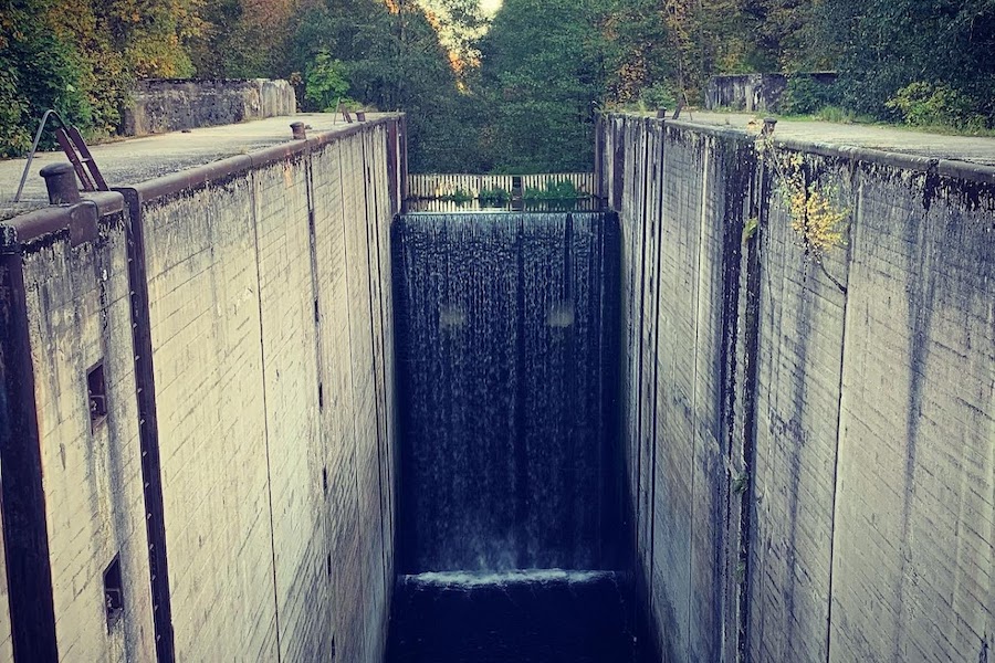 Экс-депутат облдумы Алексей Зиновьев купил самый большой шлюз на Мазурском канале