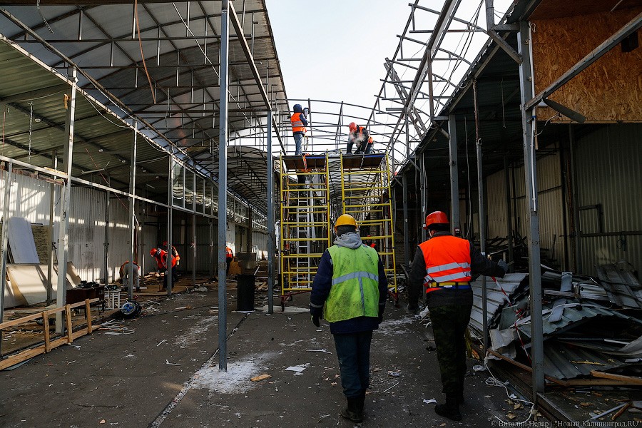 Последние могикане: как сносят промтоварные ряды Центрального рынка (фото)