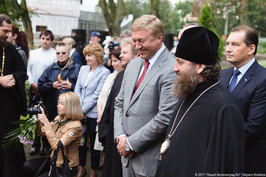Александр Ярошук и Владыка Серафим. Фото — Кирилл Клейков, «Новый Калининград.Ru»  