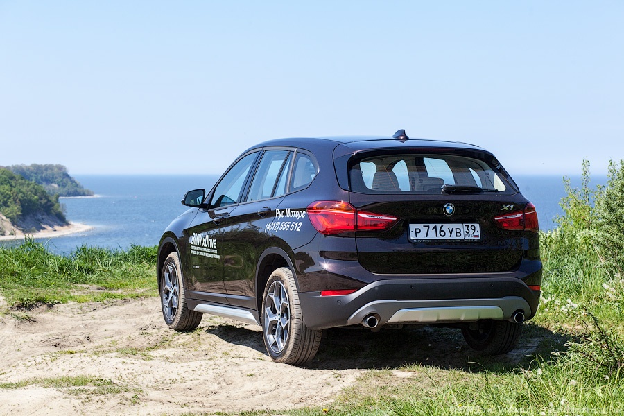 Время первых: тест-драйв компакт-кроссовера BMW X1