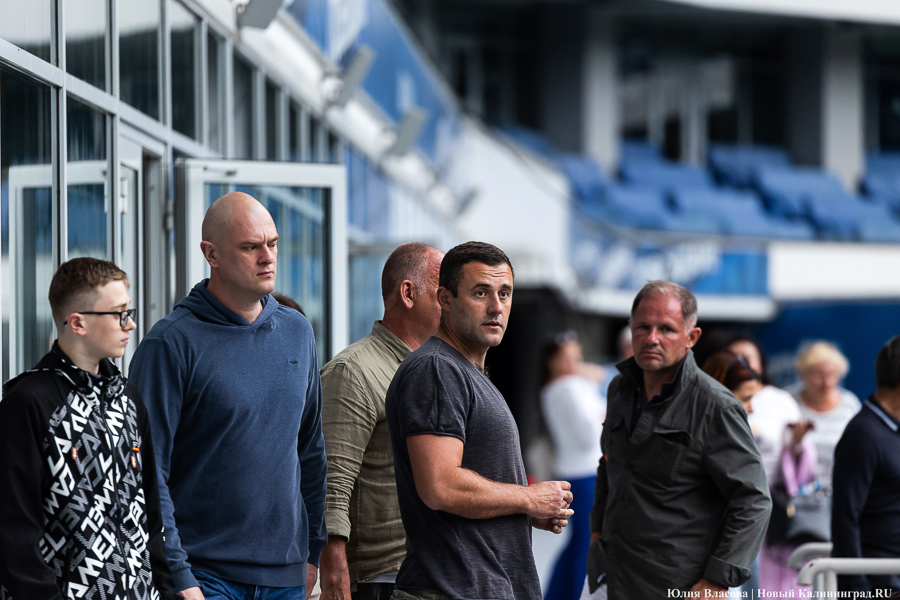 «Звуковая скульптура»: на стадионе «Калининград» устроили саунд-арт-концерт