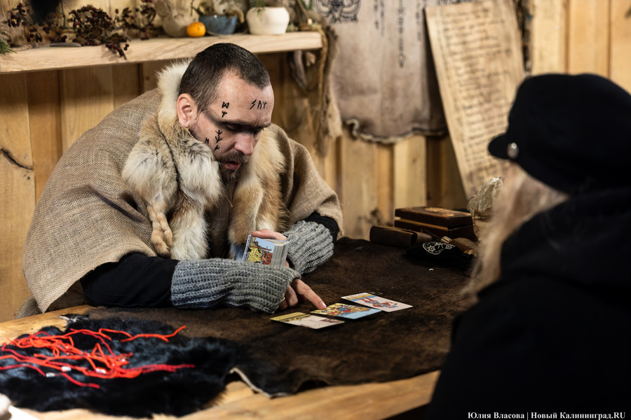 Блины, пляски и огонь: как отпраздновали Масленицу в поселении викингов «Кауп»