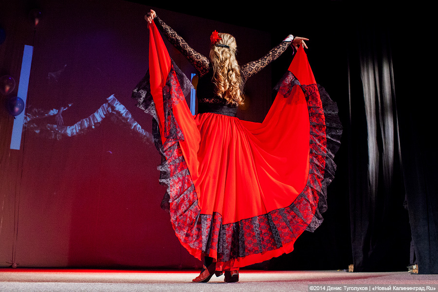 С неуместными шутками: как проходил финал конкурса красоты для будущих мам