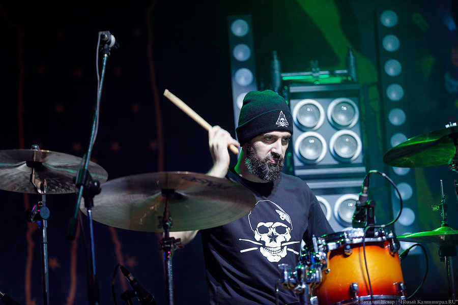 Всё такое немодное: в Калининграде с новой программой выступила группа «Би-2»