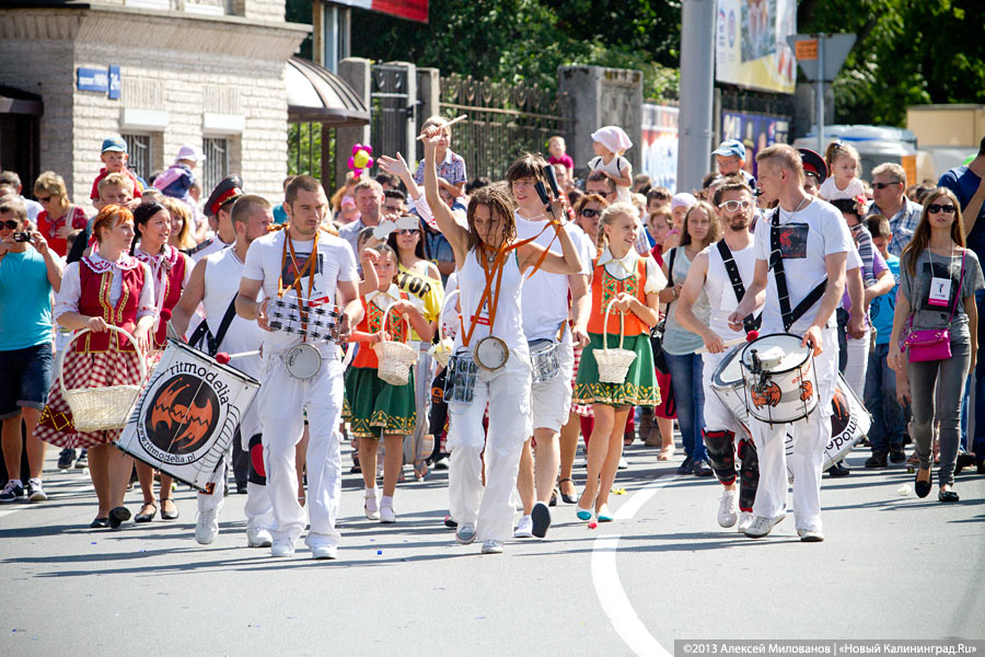 По главной улице: открытие пешеходной зоны в День города-2013