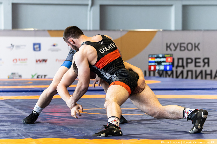 На пределе сил: в Калининграде прошел турнир по борьбе на Кубок Андрея Шумилина (фото)