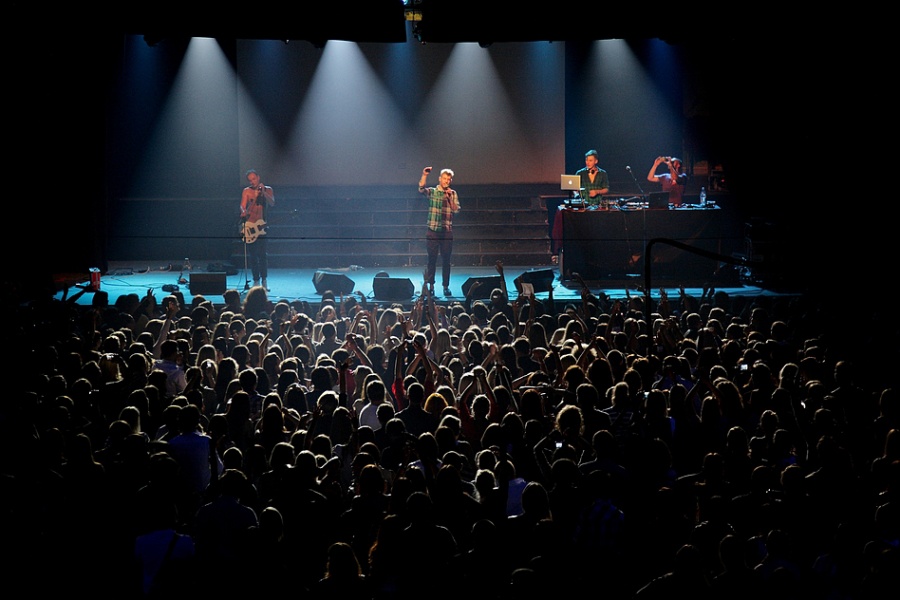 «Дорнадо»: фоторепортаж с концерта Ивана Дорна в Калининграде