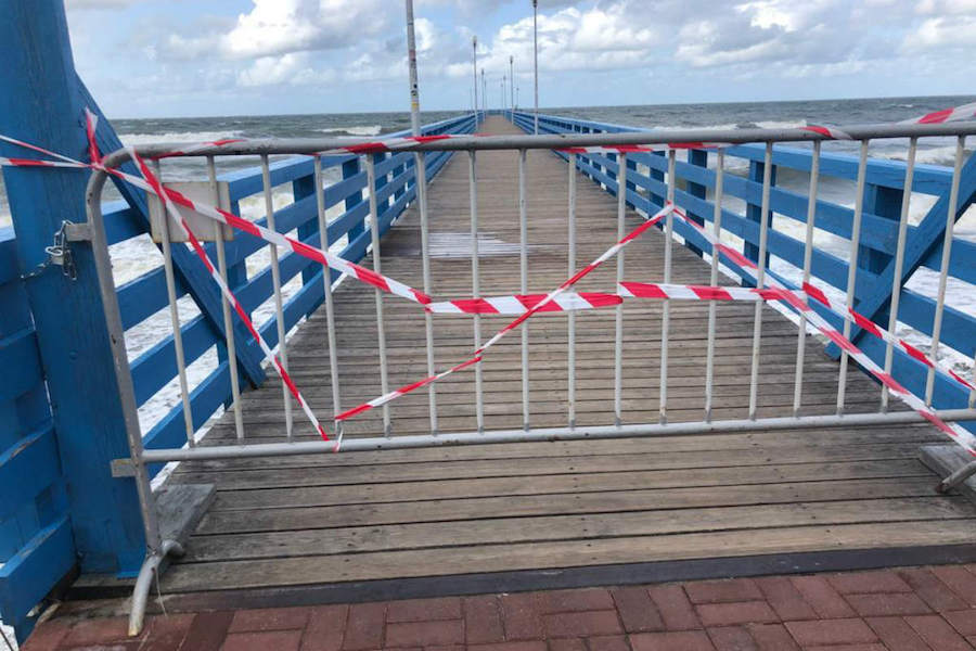 В Зеленоградске решили частично закрыть пирс, с которого смыло туриста из Латвии (фото)