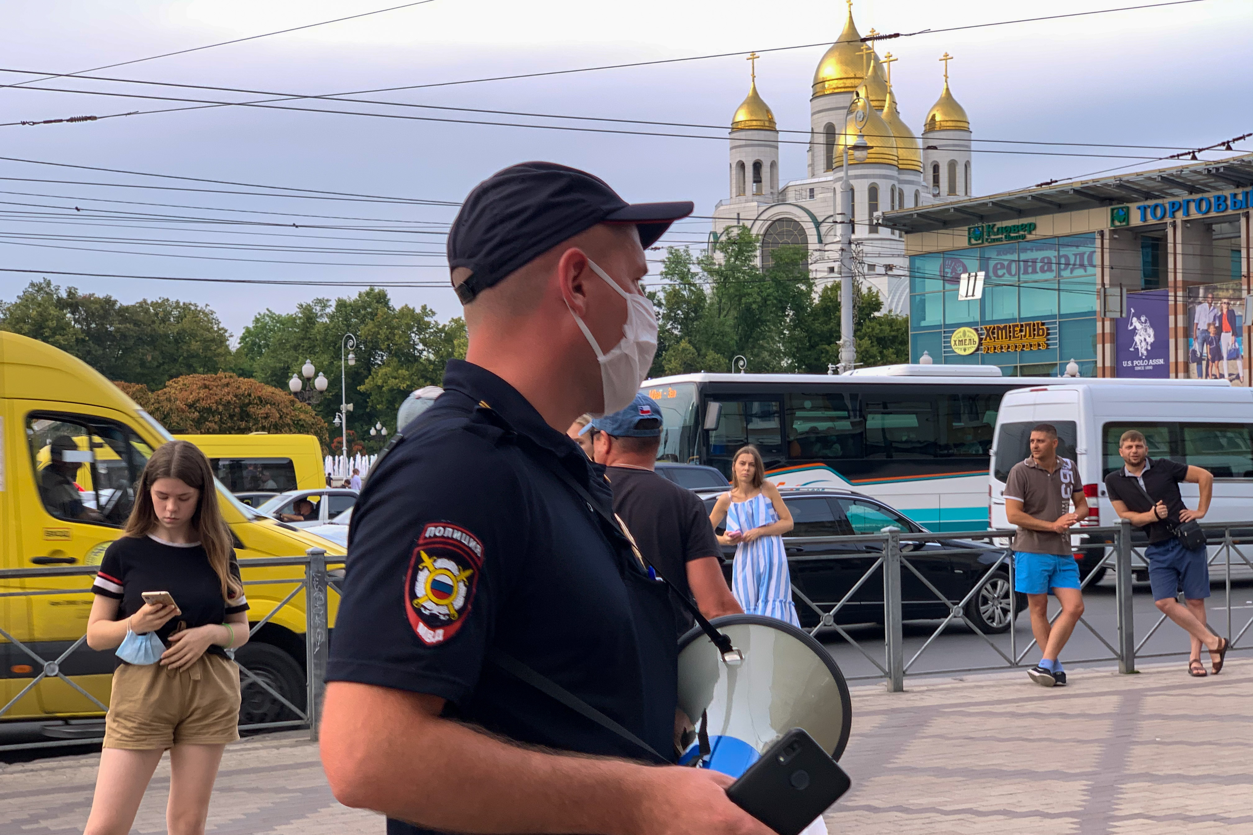 Запретите чай: в Калининграде прошли пикеты в поддержку Алексея Навального