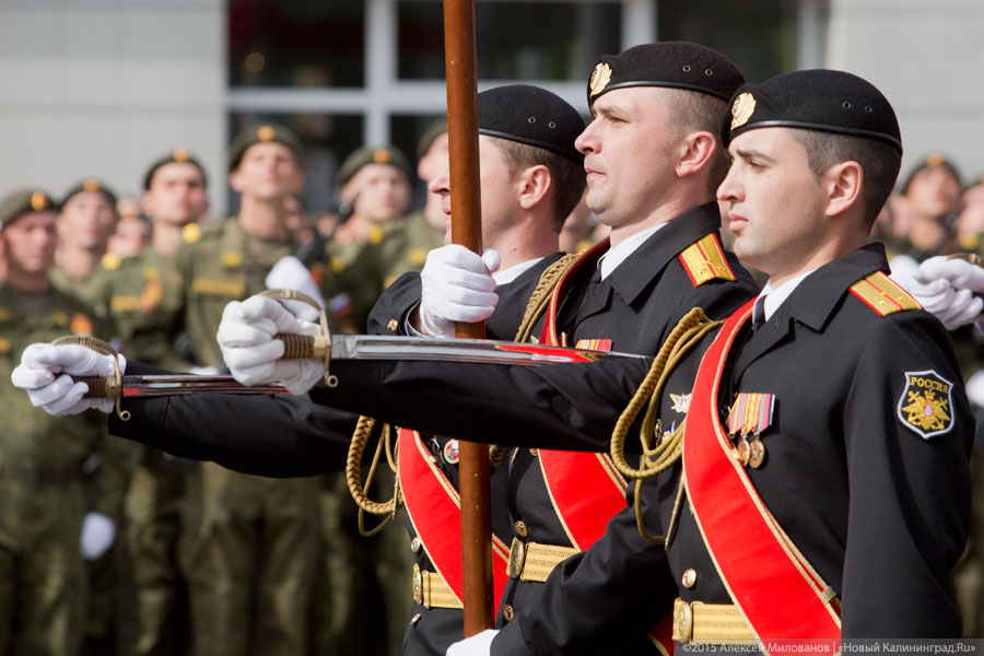 Ярмарка тщеславия: эпицентр парада Победы в Калининграде (фото)