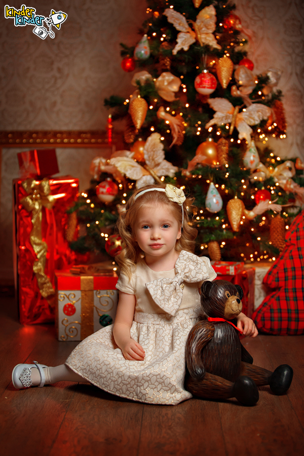Создайте новогоднюю сказку вашей семьи в фотостудии KinderKinder
