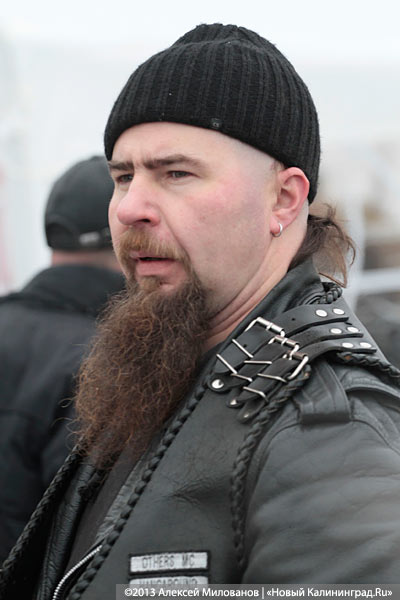 «Пингвиньи гонки»: фоторепортаж с зимнего мотокросса