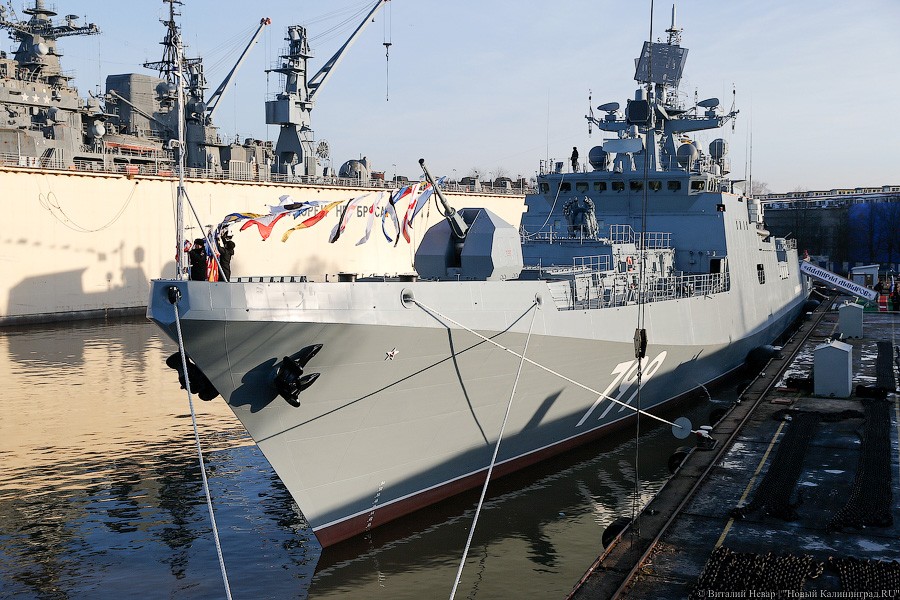 27 декабря: на новом фрегате «Адмирал Макаров» подняли Андреевский флаг 