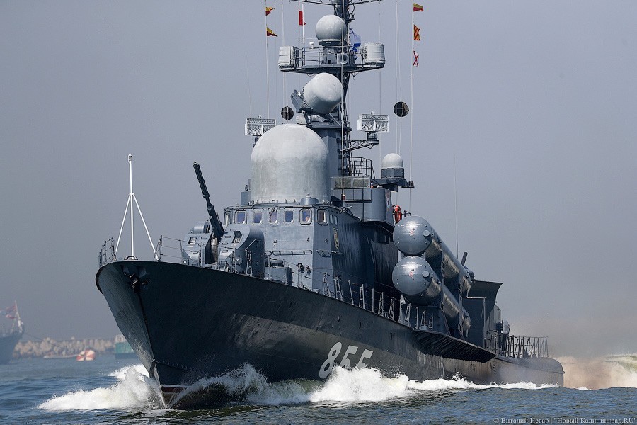 Праздничная программа: в Балтийске прошла репетиция парада ко Дню ВМФ (фото)