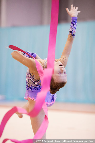 «Прогиб засчитан»: фоторепортаж с соревнований по художественной гимнастике