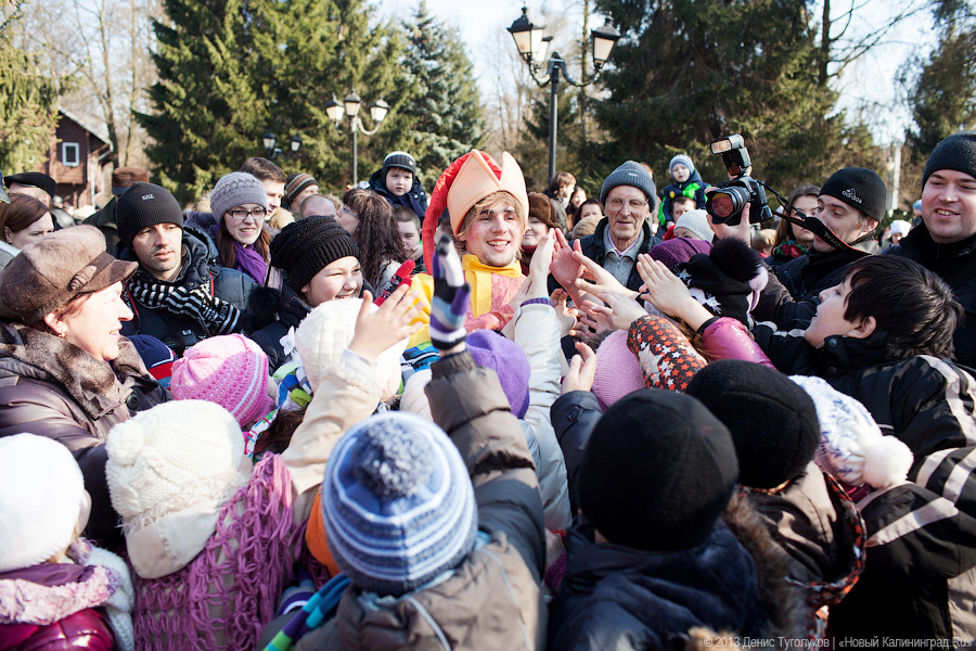 «Блинный бег»: первый городской забег с блинами на Масленицу (+видео)