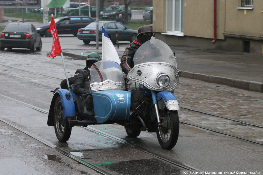 «С венком и шумом на Бранёво»: калининградская делегация отправилась в Польшу