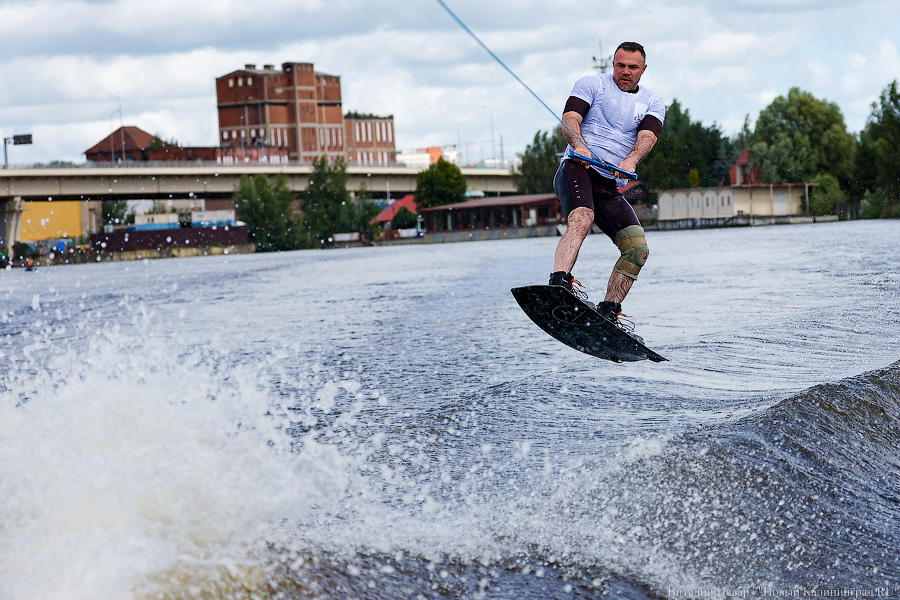 Фронтролл на Преголе: в Калининграде проходит первенство России по вейкбордингу (фото)