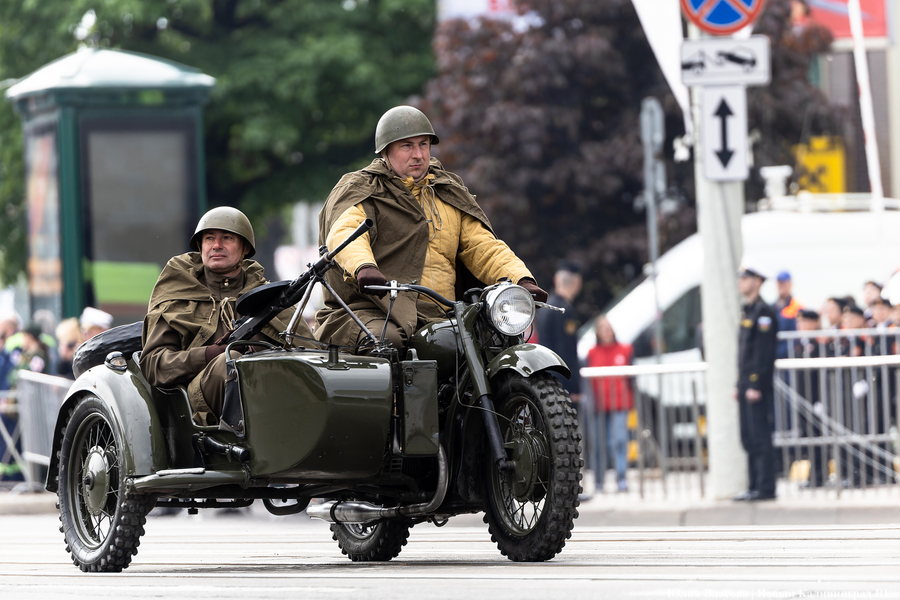 Как проходил Парад Победы в Калининграде (фото)