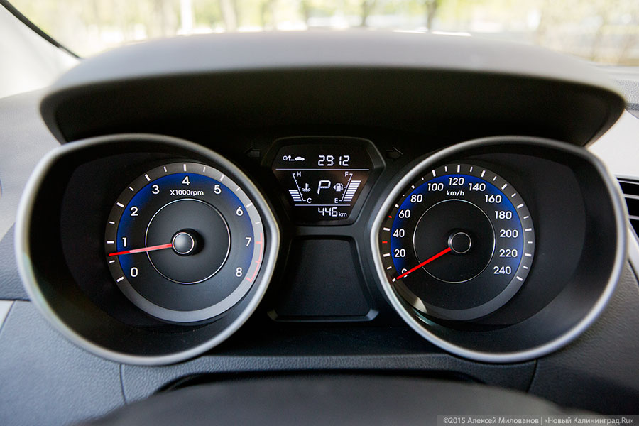 Автомобиль для яркой жизни: тест-драйв Hyundai Elantra