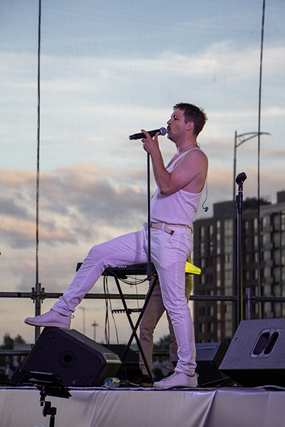 Марафон мировых хитов: в Калининграде прошёл рок-фестиваль с трибьют-шоу (фото)