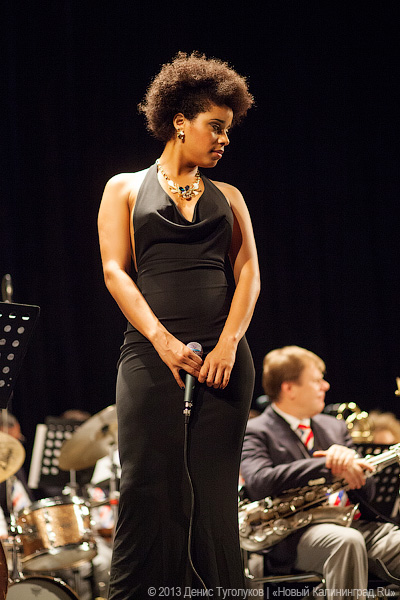 Игорь Бутман играет Бенни Гудмена: фоторепортаж с джазового концерта в Доме искусств