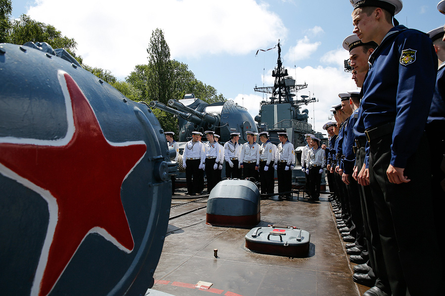 Флагманский выпуск: 39 кадетов получили дипломы на эскадренном миноносце «Настойчивый»