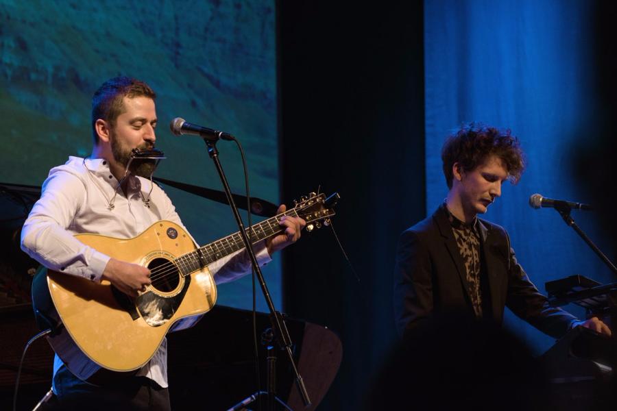 Фото с концерта в Ижевсе. Слева — Фроуи Хансен, справа — Баштал Агустинуссен. 