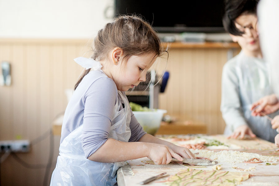«Бабочки» в животе: как проходят детские кулинарные мастер-классы