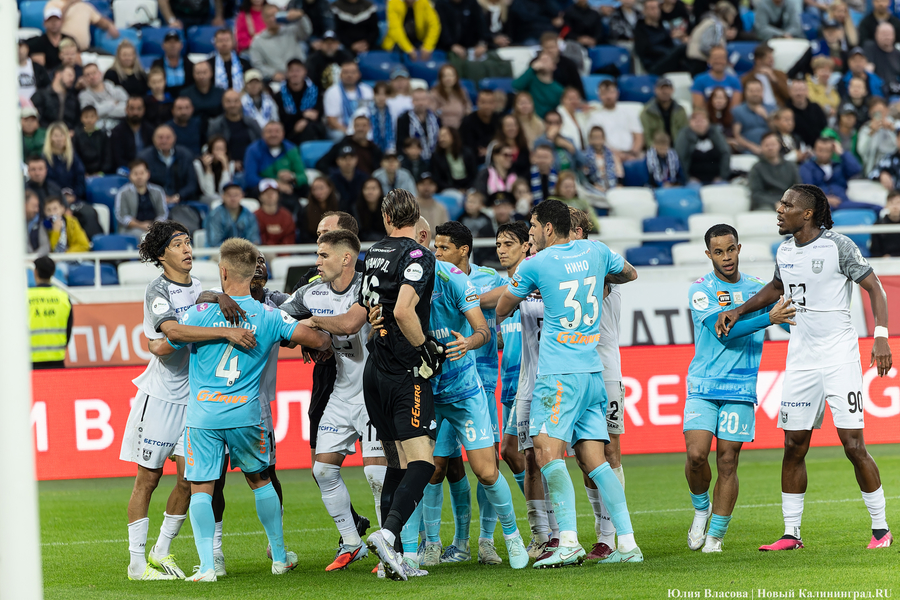 Ничья и второе место в РПЛ: как «Балтика» и «Зенит» сыграли в Калининграде (фото)