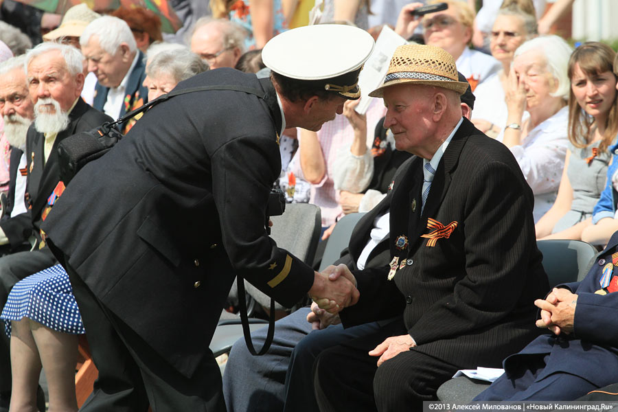 «Дома у ветеранов»: День Победы у калининградского Дома ветеранов