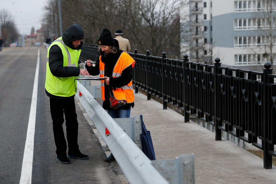 Двухполосный и антипешеходный: после ремонта открылся мост на Суворова (фото)