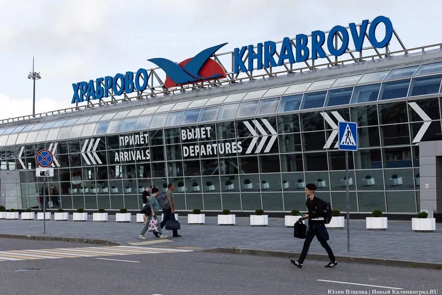 В аэропорту Храброво 2 сентября задерживаются 28 рейсов, два отменены