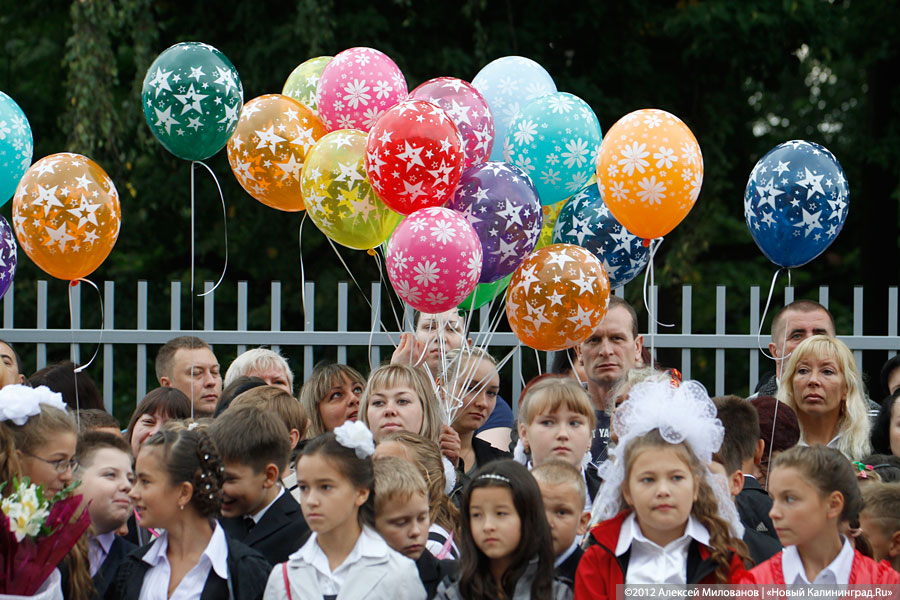 «В первый раз в новый класс»: фоторепортаж с открытия новой школы в Советске