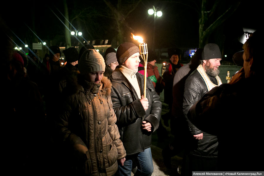 Крещенские купания с губернатором: фоторепортаж из Янтарного 