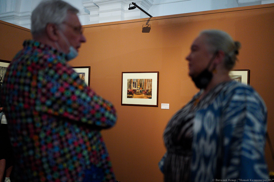 «Сцены частной жизни»: в Музее искусств открылась выставка графики из Третьяковки (фото)