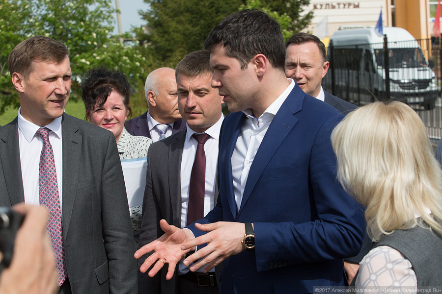 СМИ: Алиханов назвал часы за 750 тыс рублей подарком отца