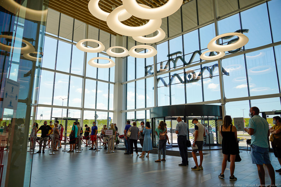 Кто последний на укол: в Калининграде образовались очереди на прививку от COVID