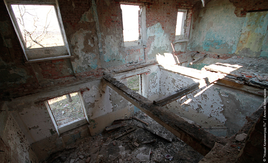 "Пустые дома: аэродром под Южным": фотопроект "Нового Калининграда.Ru"