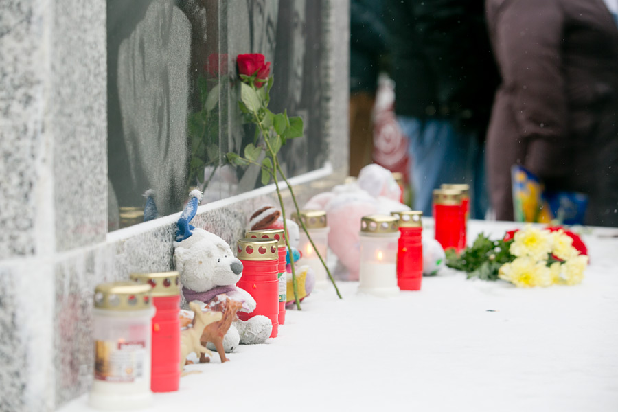 Лампады на снегу: 69-я годовщина расстрела узников концлагеря Штуттгоф