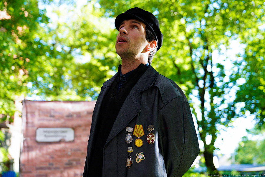 Повороты истории и улиц: как устроен спектакль-прогулка по району «Кронпринца» (фото)