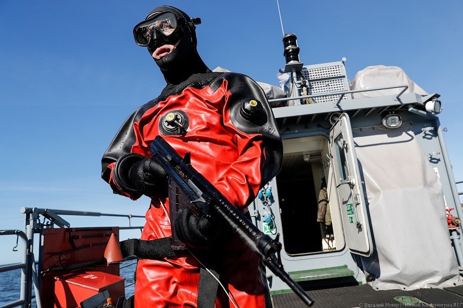 Форма в воде: на Балтике прошли учения противодиверсионного отряда (фото)