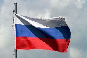 Опрос: каждый десятый россиянин уважает себя потому, что живет в «великой стране»