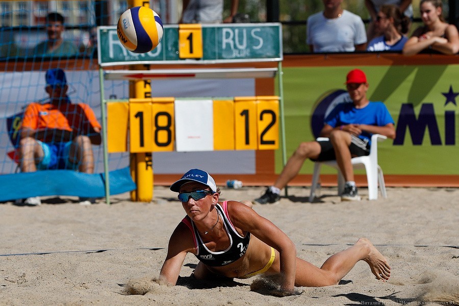 Лежали на пляже? Вот что было на песчаных кортах совсем рядом с вами (фото)