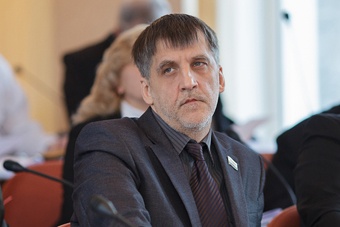«Без последнего слова»: пленум обкома КПРФ исключил депутата Султанова из партии