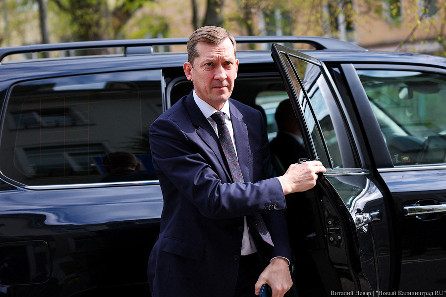 Карты, фотки, все дела: ежегодный отчет Антона Алиханова в фотографиях