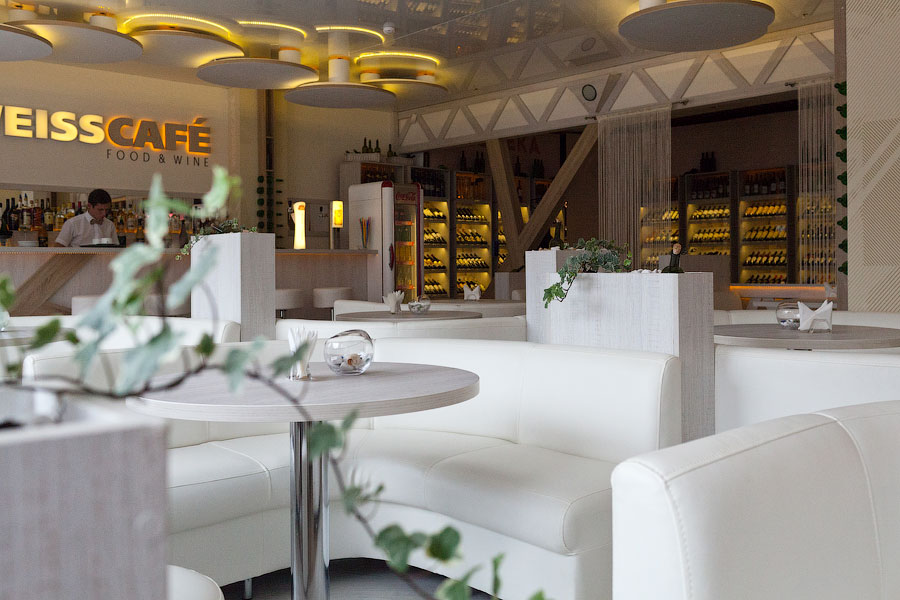 Новое место: «Weiss Cafe» в торговом центре «Мега»