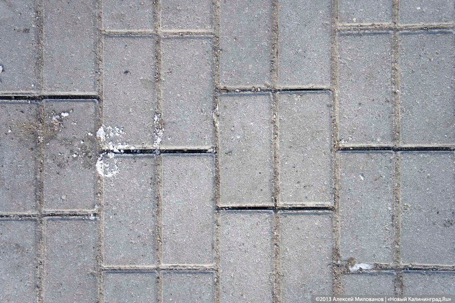 Подрядчик реконструкции сквера за Юношеской о разъехавшейся плитке: «Так вот получилось» (+фото)