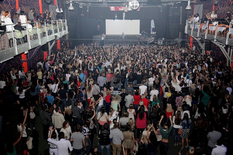 «Дорнадо»: фоторепортаж с концерта Ивана Дорна в Калининграде