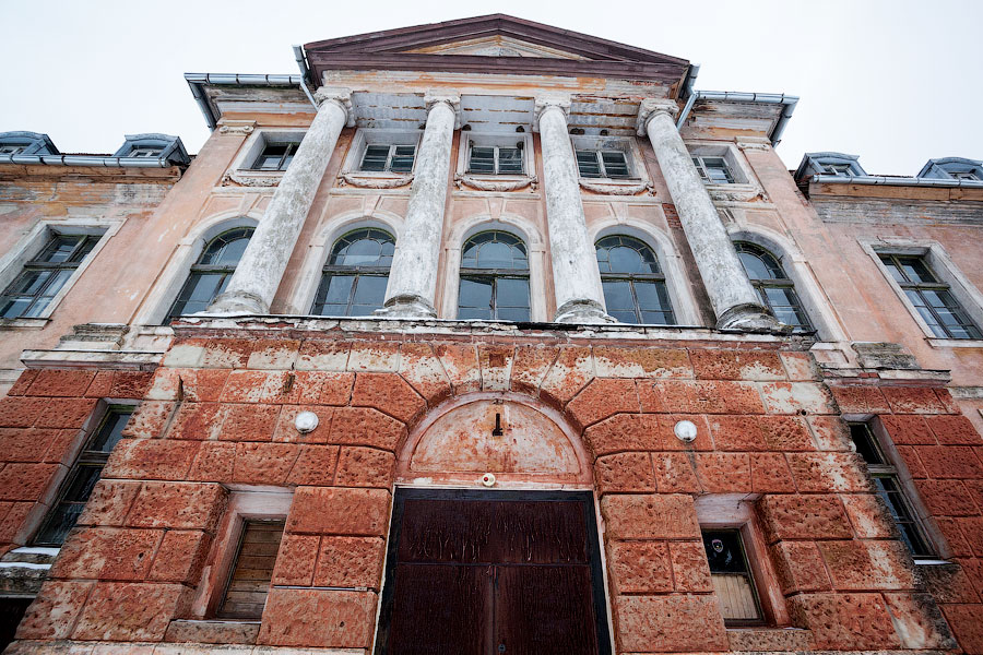 Дом престарелых, отель, медцентр: как собираются спасать крайсхаус в Железнодорожном